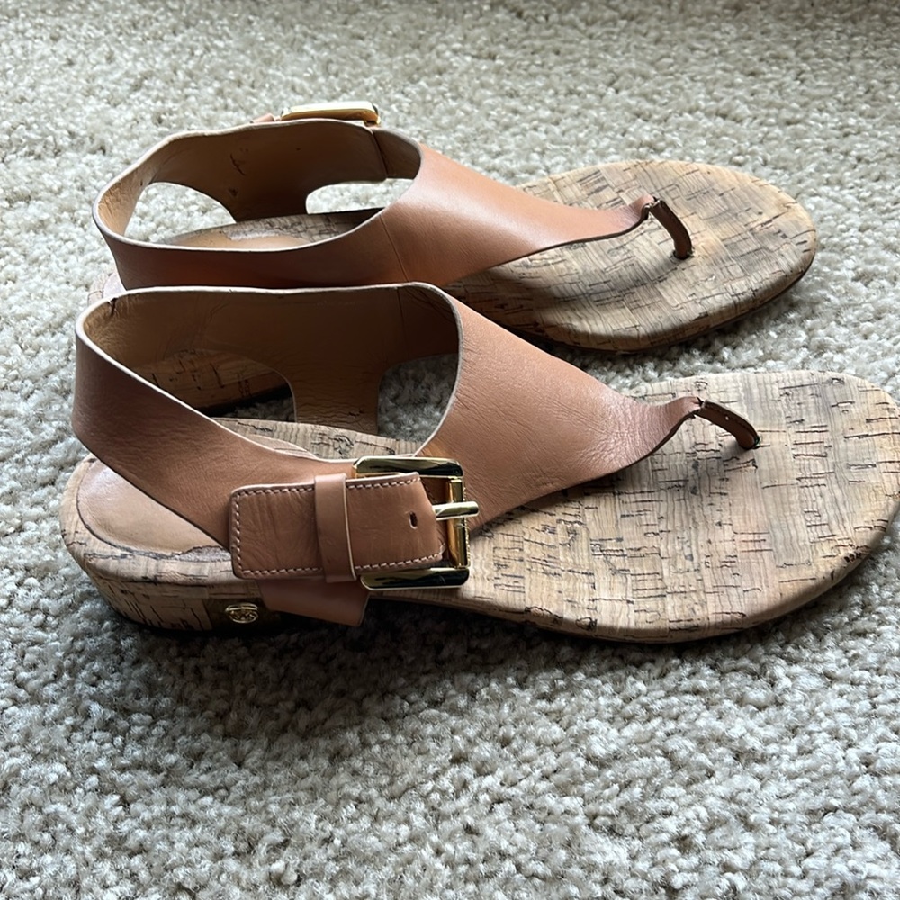 Used Michael Kors leather sandal - size 9M